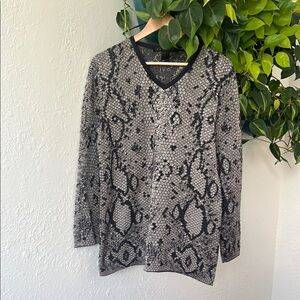 Tesori Monochrome Snake Print Top